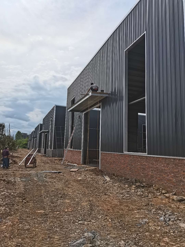 Hot Dip Galvanized ร่างเหล็กกันความชื้น สร้างเรือนกระจกสําหรับผัก
