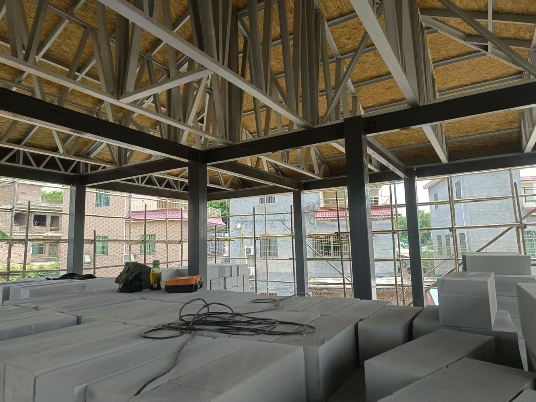 โครงสร้างเหล็กเบา โครงสร้างสแตนเลส Prefabricated คอนโดหรูสองชั้น Prefab บ้าน